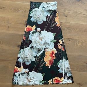 Floral slinky maxi skirt. size small/medium